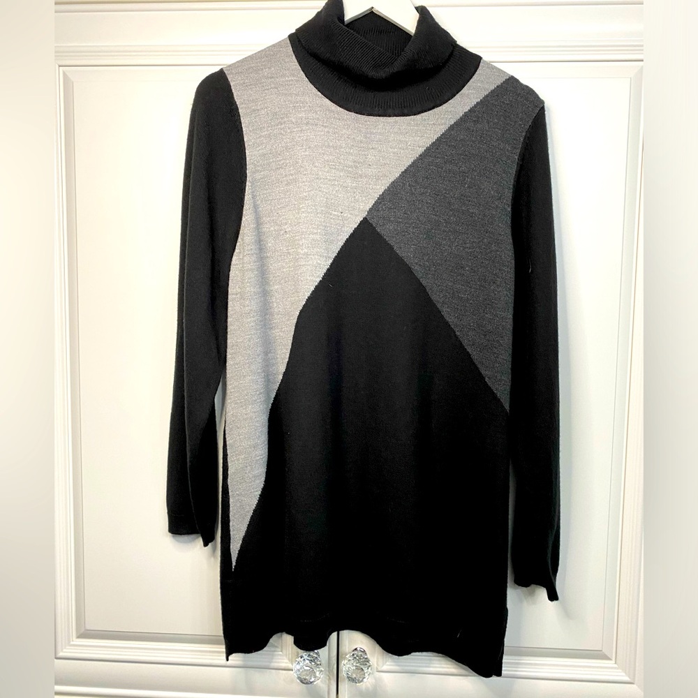 TanJay Women’s Size Large Black Grey Long Turtleneck Sweater Top Shirt